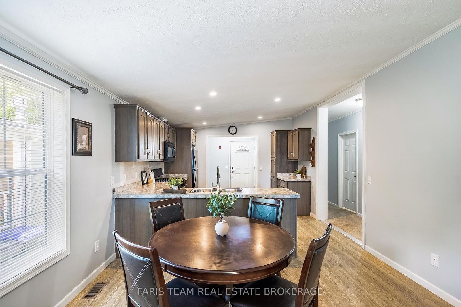 Property Photo: 37 Hawthorne Drive ON L9S 1P1