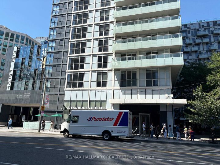 300 Front Street W 3513 — photo 1