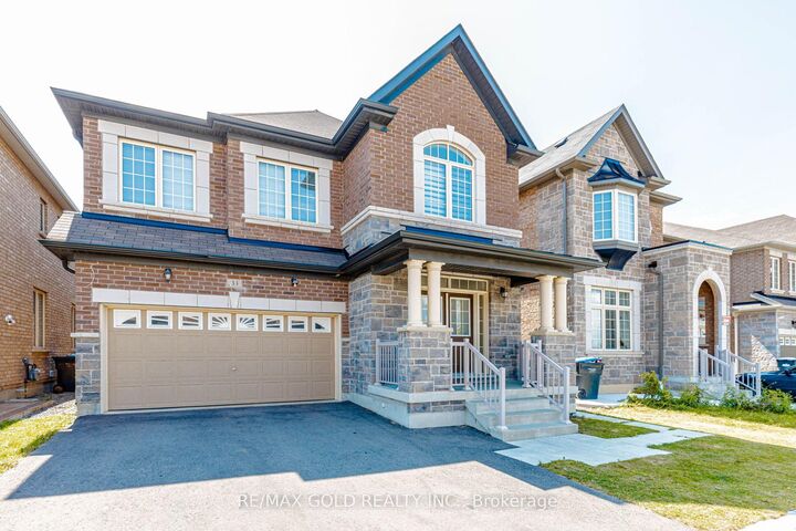 Property Photo: 33 Tiger Crescent ON L6R 0C8