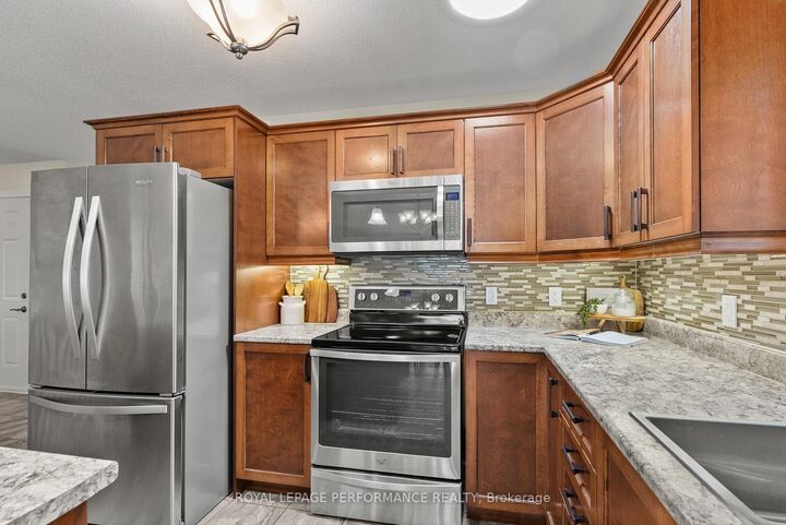 Property Photo:  7 Abbey Crescent  ON K4R 0B5 