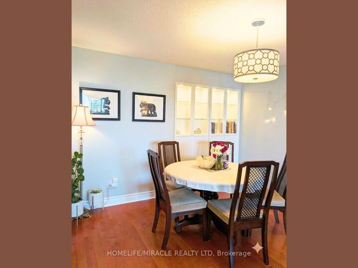 Property Photo:  1 Royal Orchard Boulevard 906  ON L3T 3C2 