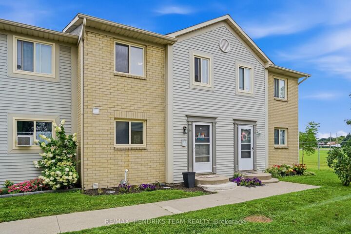 Property Photo:  65 Dorchester Boulevard 44  ON L2M 7T7 