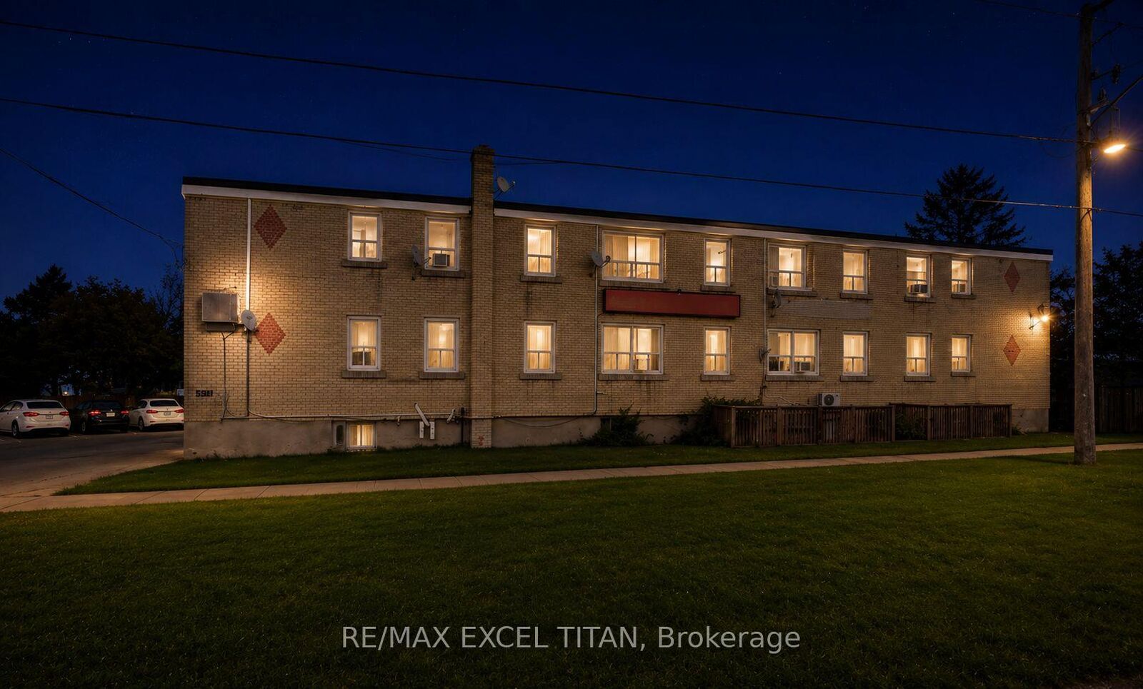 Property Photo:  1201 Cedar Street 6  ON L1J 3P1 