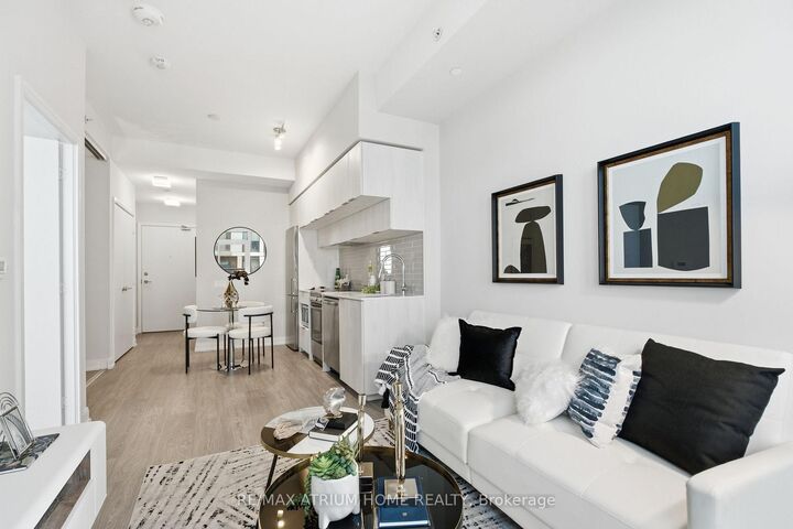 Property Photo:  181 Dundas Street E 3601  ON M5A 0N5 