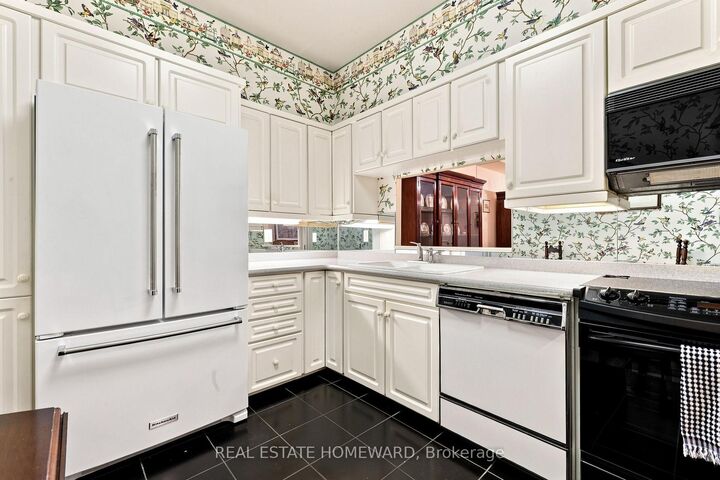 Property Photo: 3800 Yonge Street 108 ON M4N 3P7