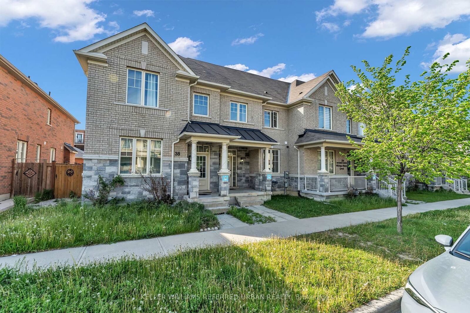 Property Photo: 36 Ledger Point Crescent ON L6R 3W3