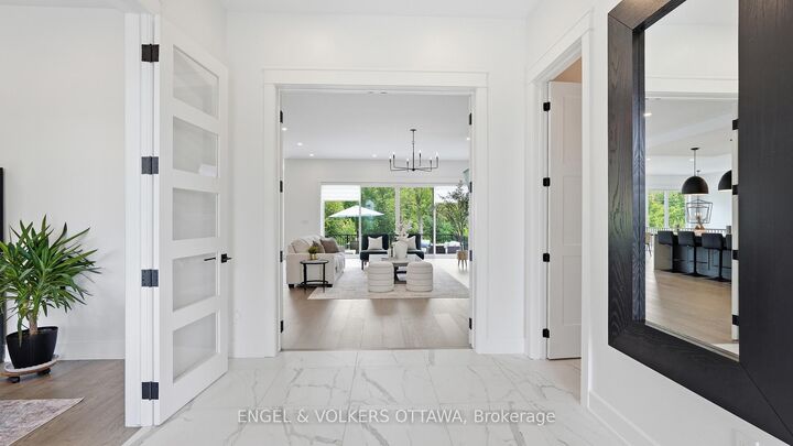Property Photo: 517-517B Shoreway Drive ON K4P 0G3