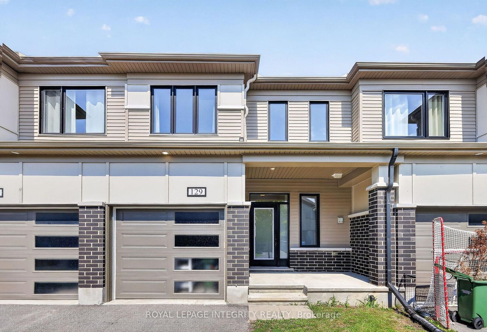 Property Photo:  129 Umbra Place  ON K2J 6N7 