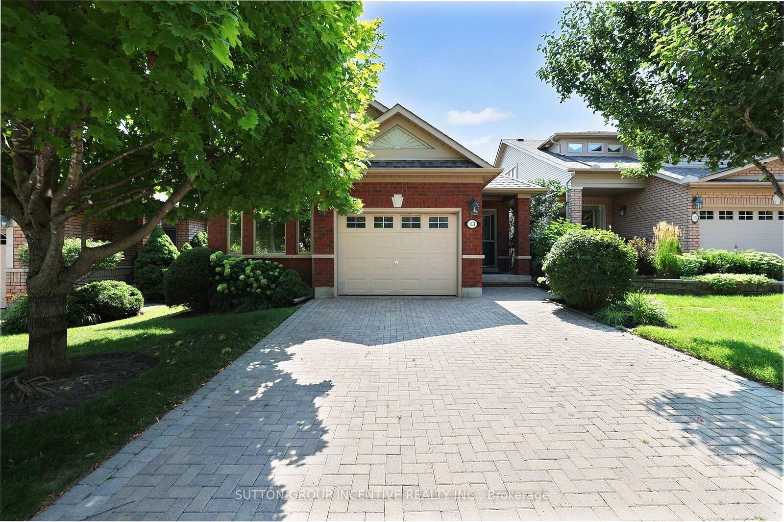 Property Photo:  13 Renaissance Point  ON L9R 2H8 