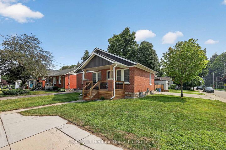Property Photo: 272 Wellington Street N ON N4S 6S3