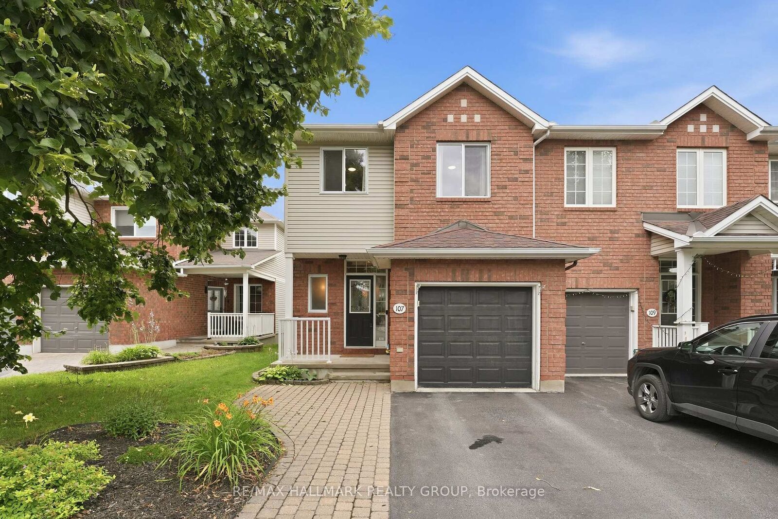 Property Photo:  107 Bishops Mills Way  ON K2K 3C2 