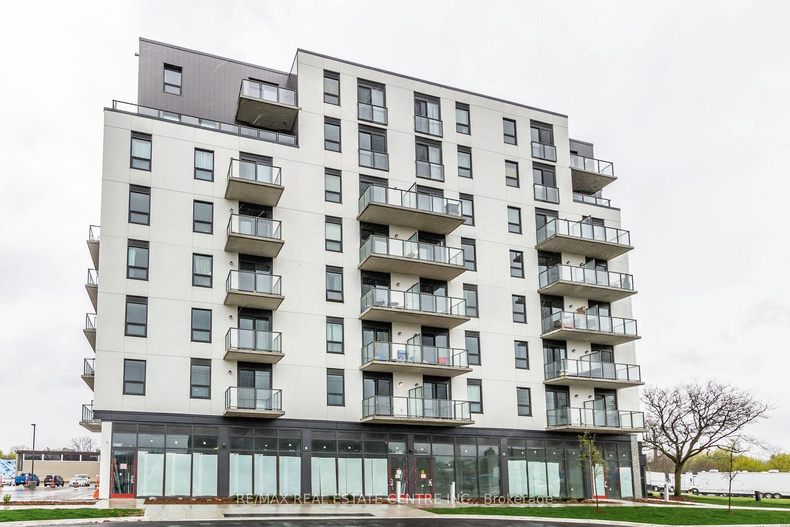 Property Photo:  7 Erie Avenue 812  ON N3S 2E7 