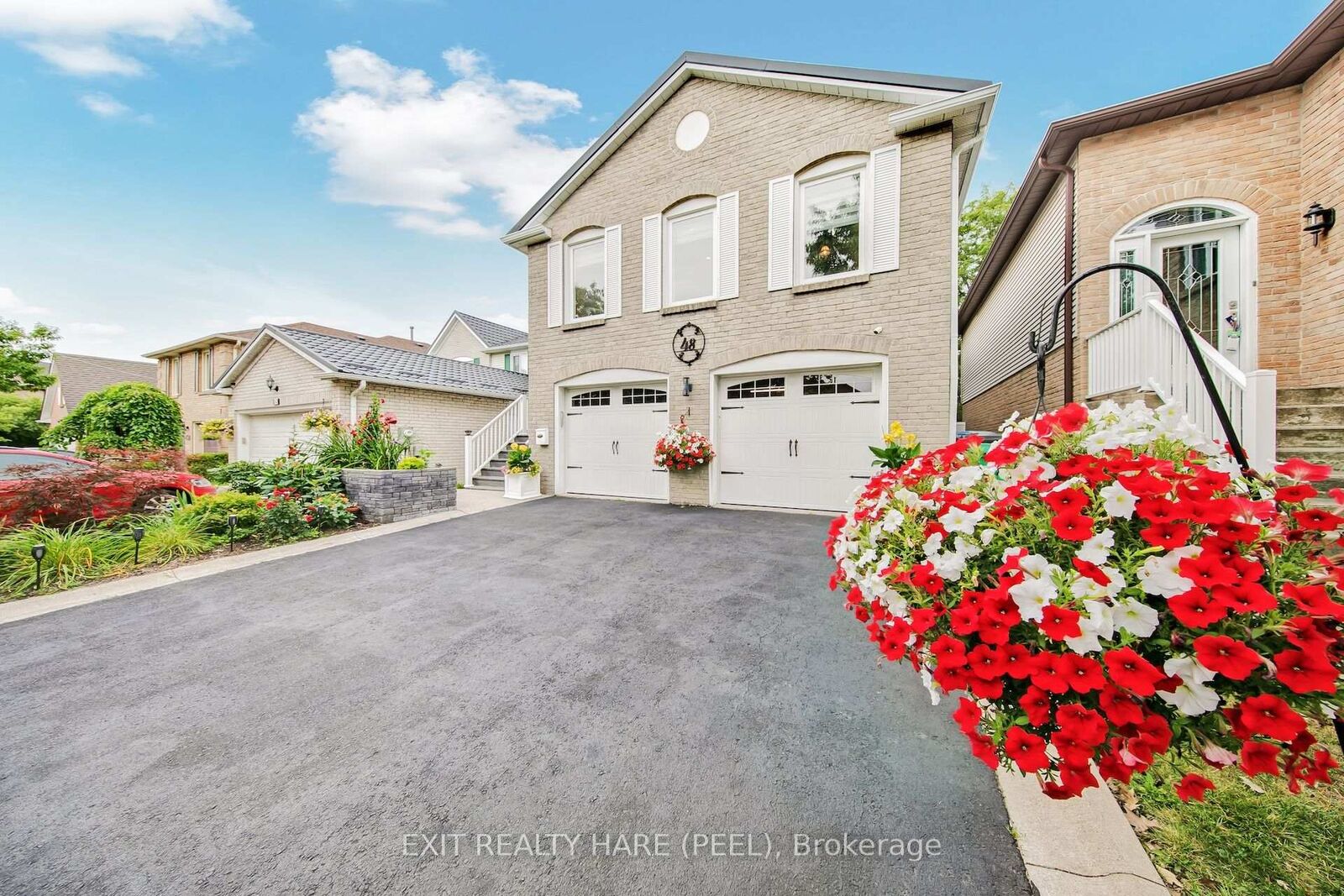 Property Photo: 48 Nanport Street ON L6S 4A3