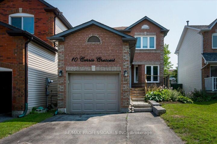 10 Corrie Crescent — photo 1
