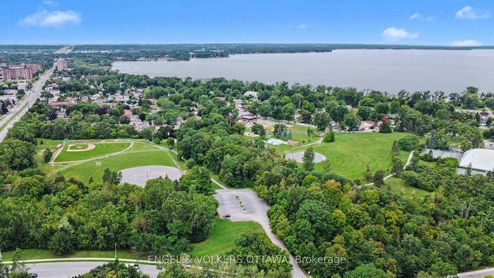 Property Photo: 415 Greenview Avenue 1702 ON K2B 8G5