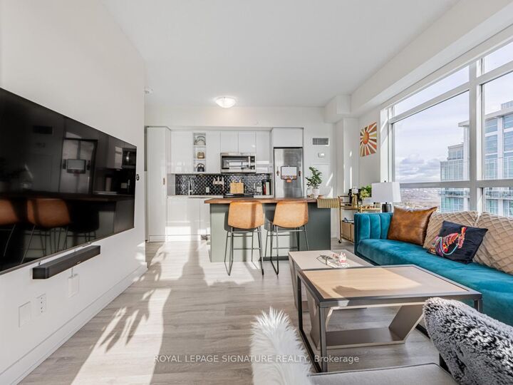 Property Photo: 251 Manitoba Street 2704 ON M8Y 0C7