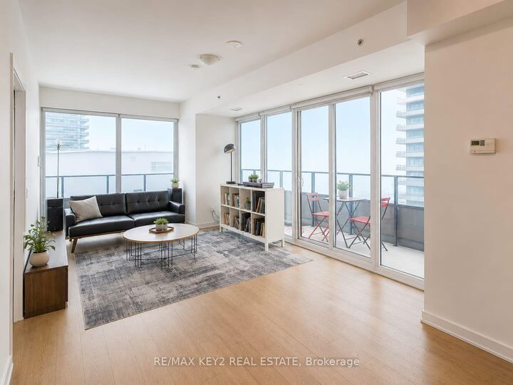 Property Photo: 30 Shore Breeze Drive 4416 ON M8V 0J1