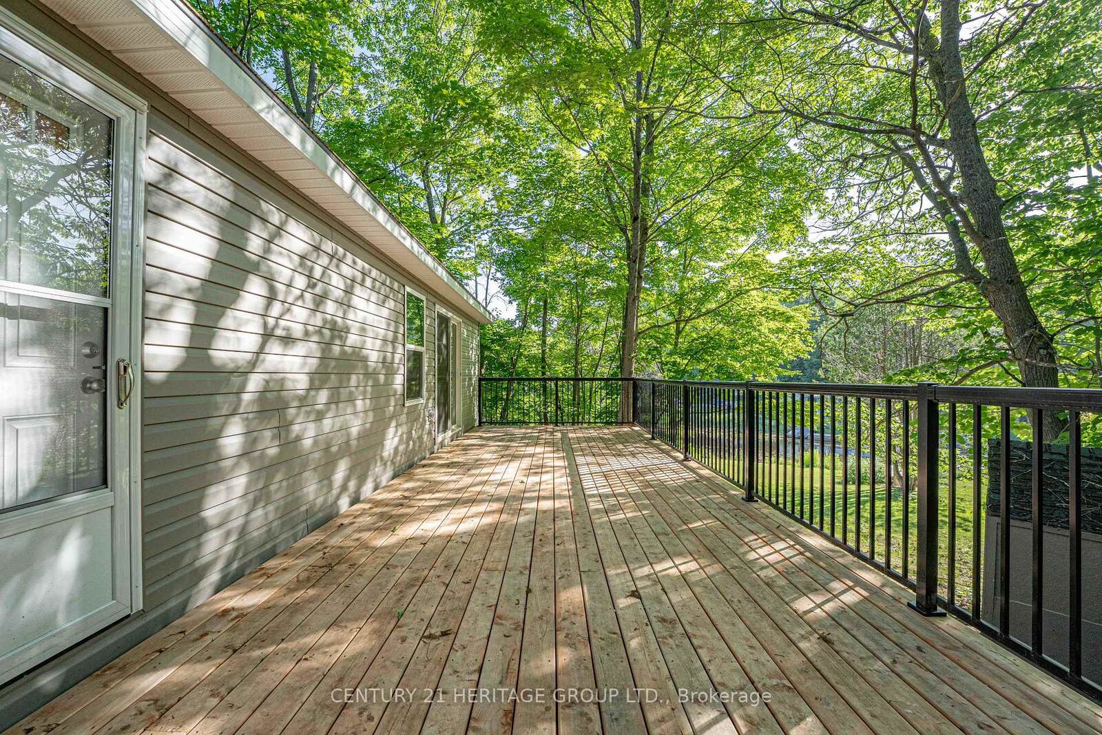 Property Photo: 202 Hidden Glen Road 94 ON L0K 1S0