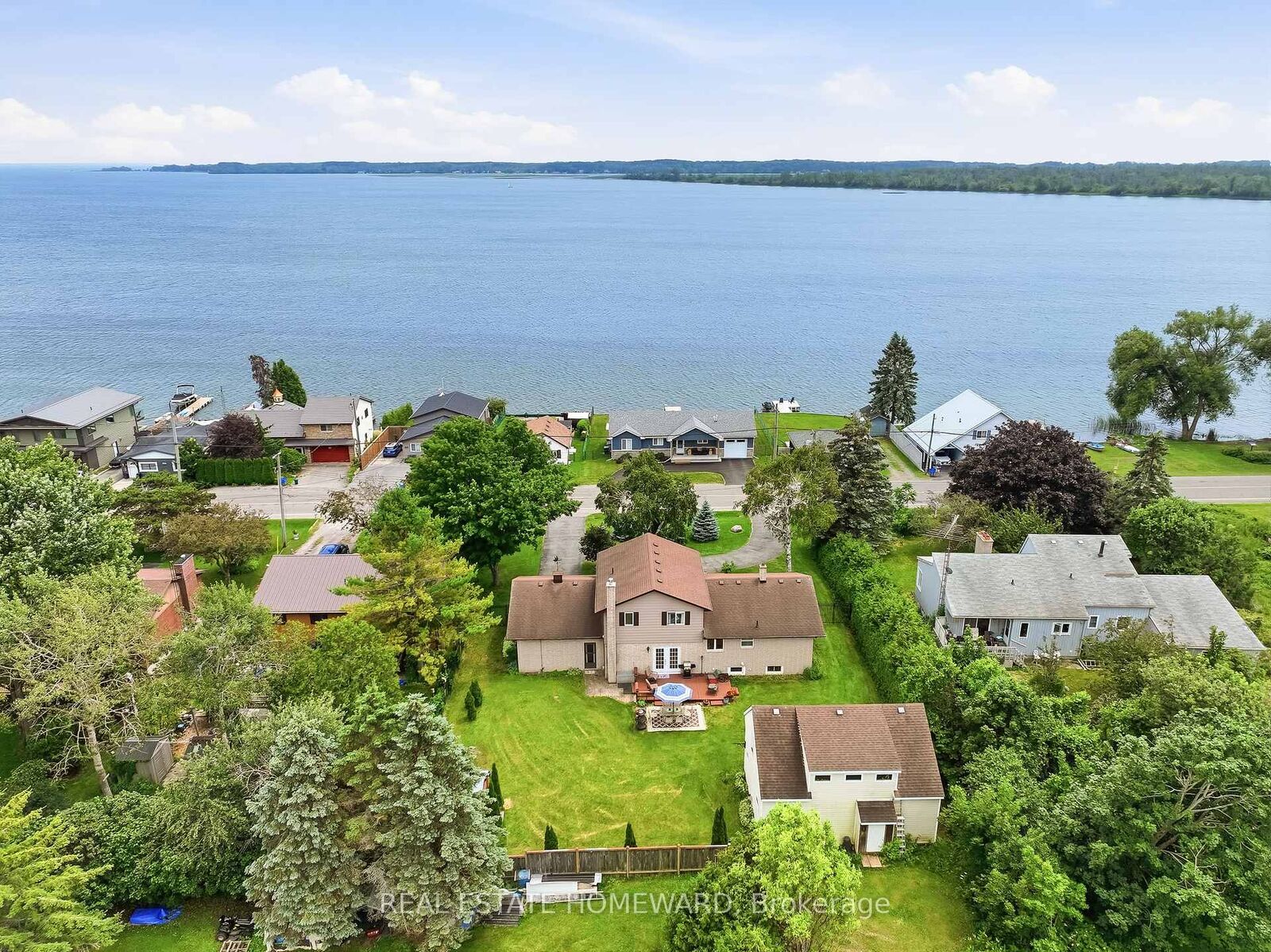 Property Photo: 120 Harbour Street ON K0K 1H0