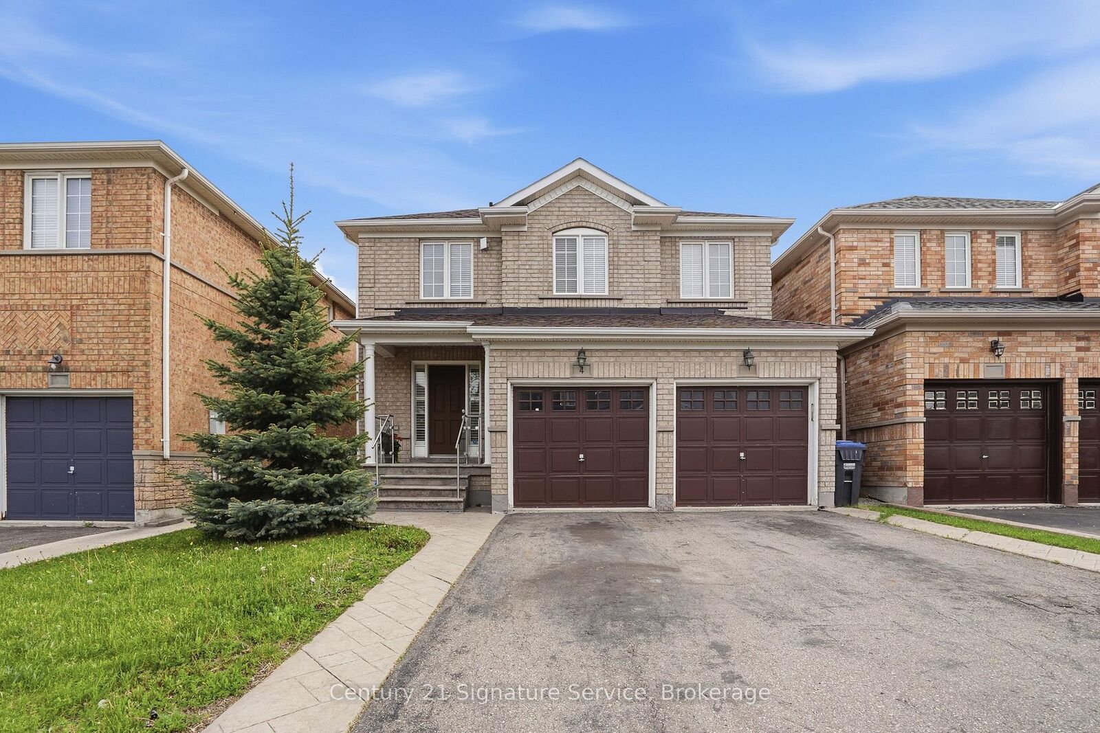 Property Photo: 4 Cloverlawn Street ON L7A 3X6