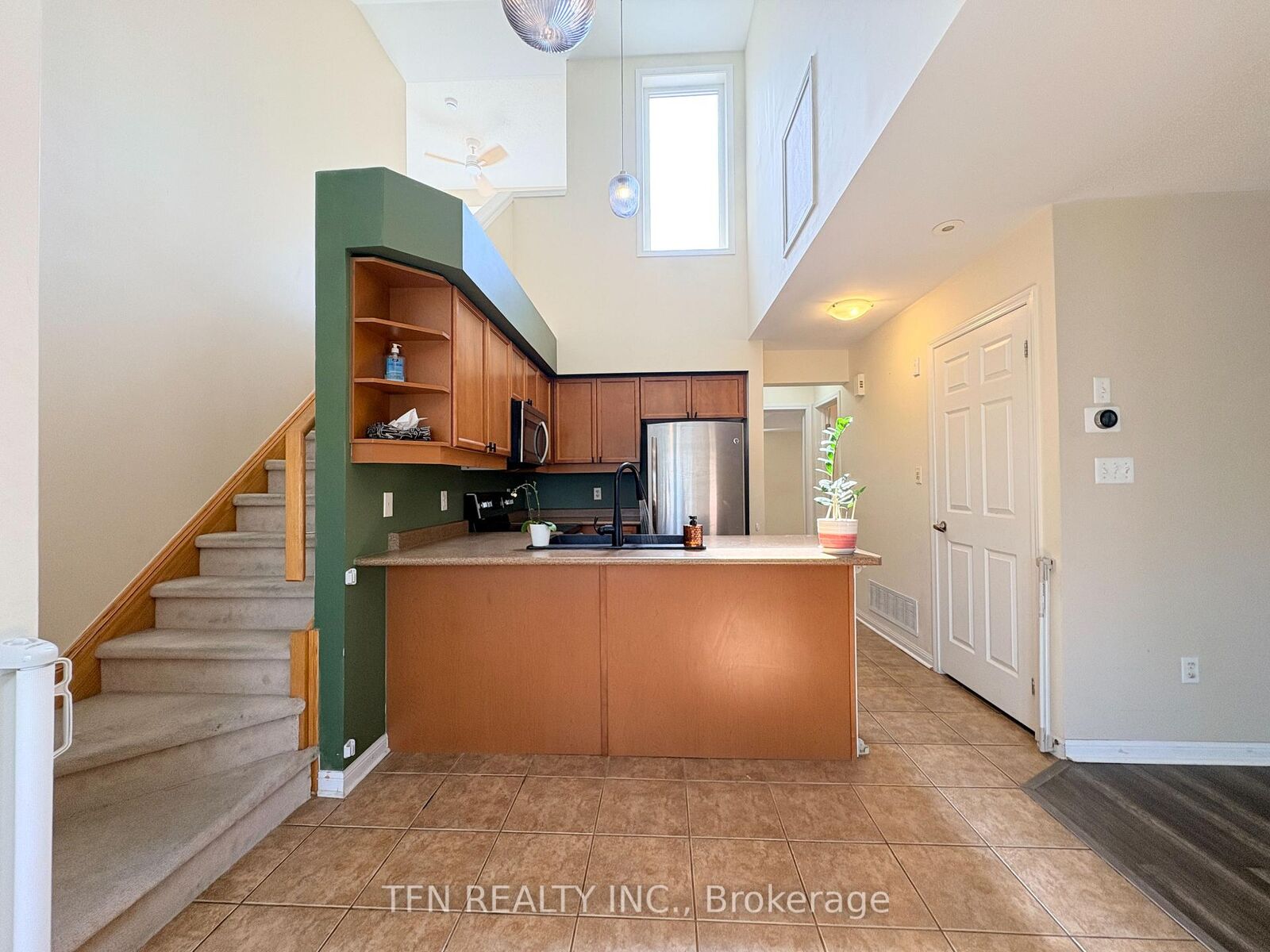 Property Photo: 588 Shoreline Drive 3 ON L5B 0A8