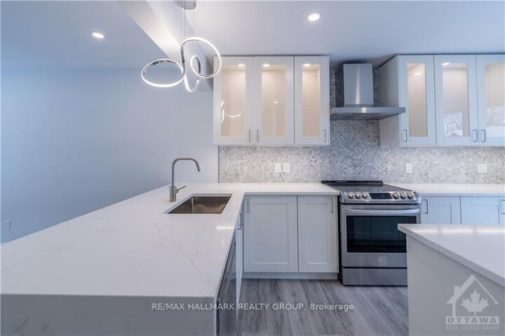 Property Photo:  759 Adams Avenue  ON K1G 2Y1 