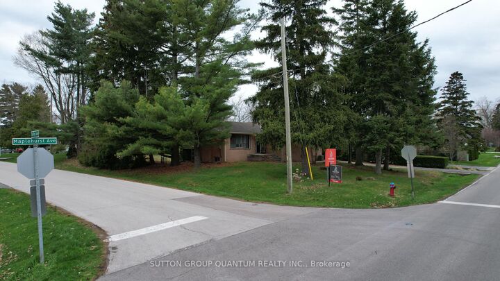 Property Photo: 394 Maplehurst Avenue ON L6L 4Y6