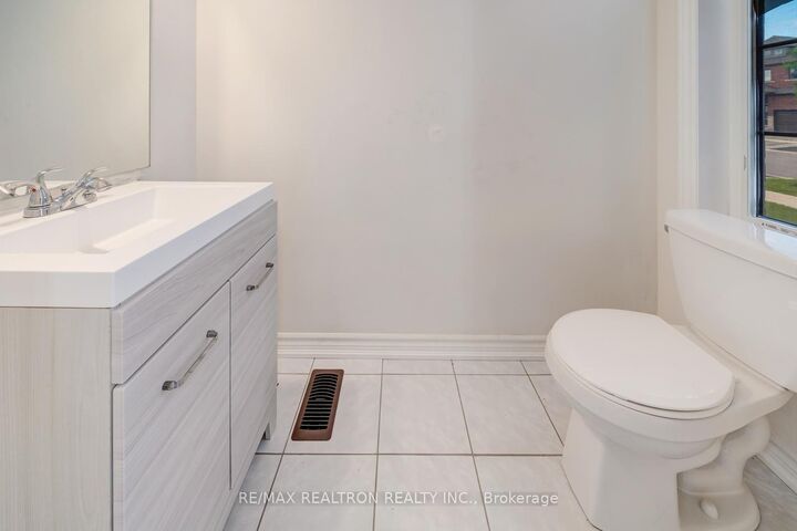 Property Photo: 295 Northglen Boulevard ON L1C 3K2
