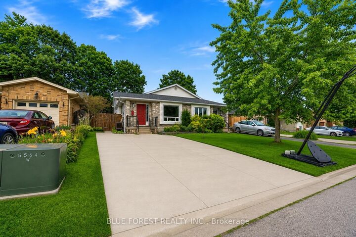Property Photo: 38 Folkstone Court ON N5V 4Y3
