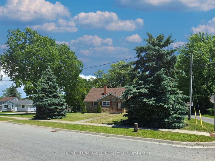 Property Photo:  17 Goderich Street  ON L2A 3M3 