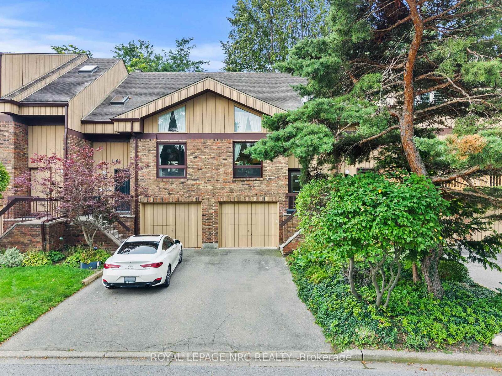 Property Photo:  178 Scott Street 15  ON L2N 6Y5 
