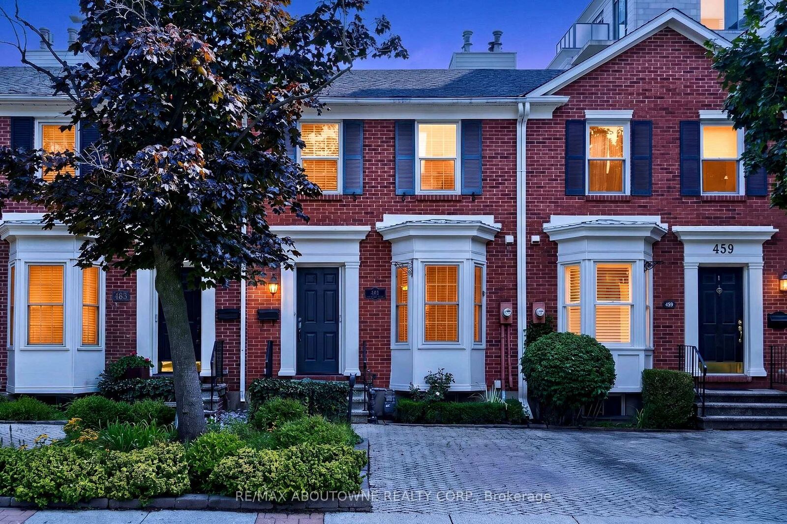 Property Photo: 461 Blathwayte Lane ON L7S 1Y4