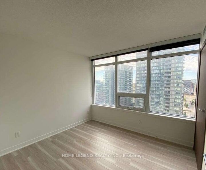Property Photo:  17 Bathurst Street 710  ON M5V 0N1 