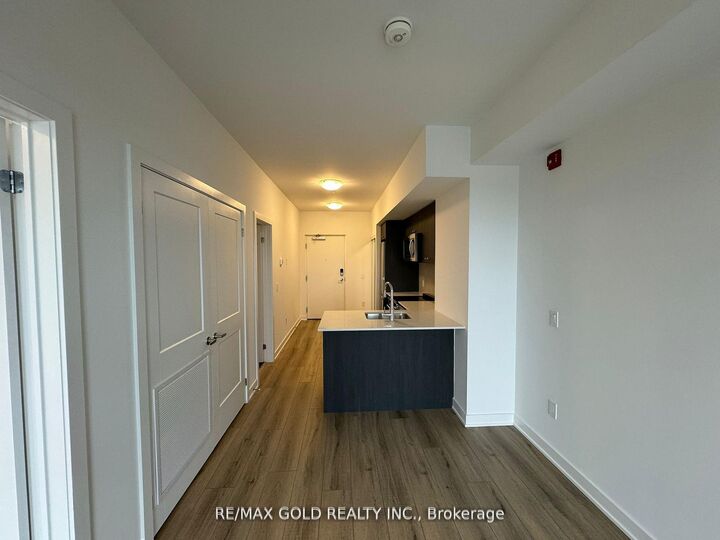 Property Photo:  312 Erb Street W 515  ON N2L 1W3 