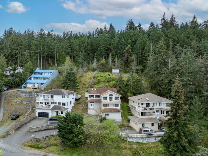 Property Photo:  4895 Laguna Way  BC V9T 5C2 