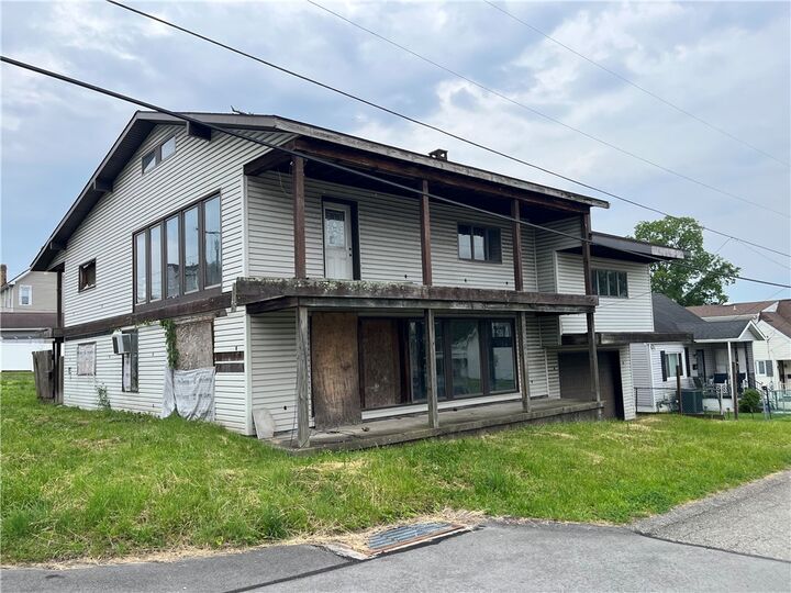 Property Photo:  346 Hill St  PA 15012 