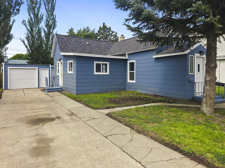 Property Photo: 219 N 1st Street SD 57401