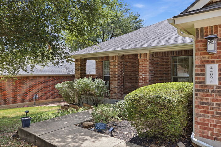 Property Photo: 2409 Silver Spur Lane TX 78641