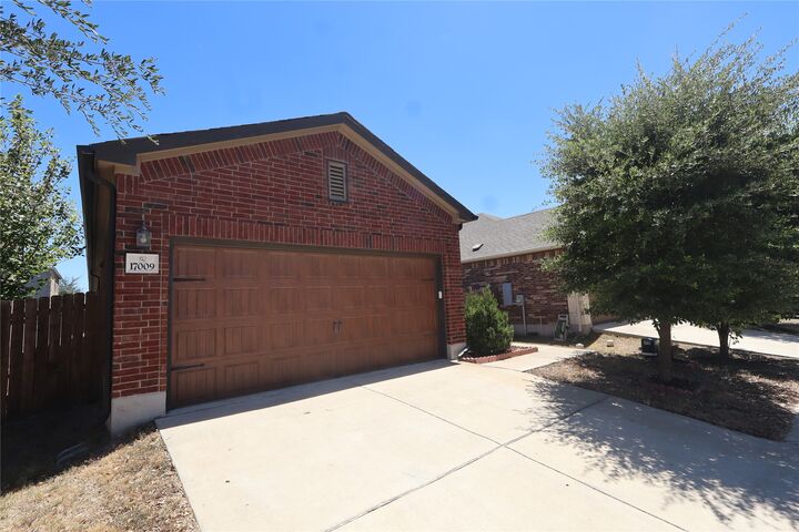 Property Photo:  17009 Gibbons Path  TX 78664 