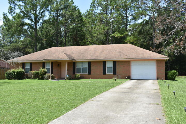 Property Photo:  1223 Augusta Drive  GA 31707 