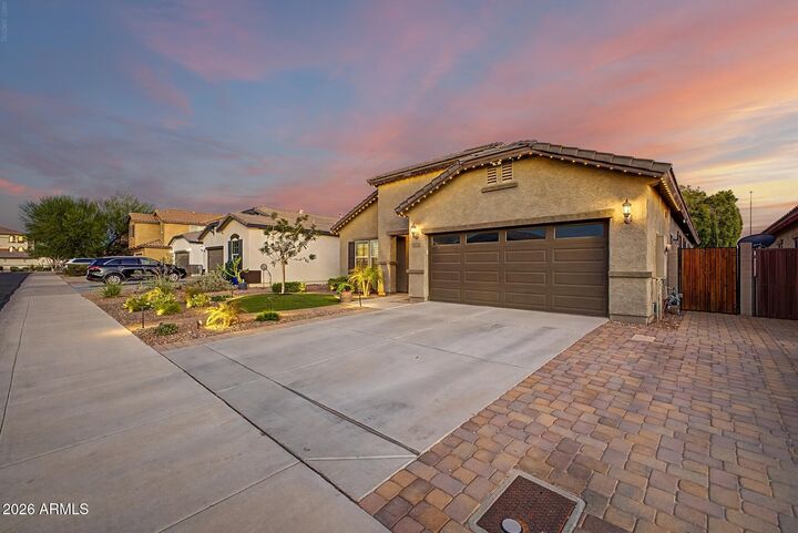 Property Photo: 10781 W Saddlehorn Road AZ 85383