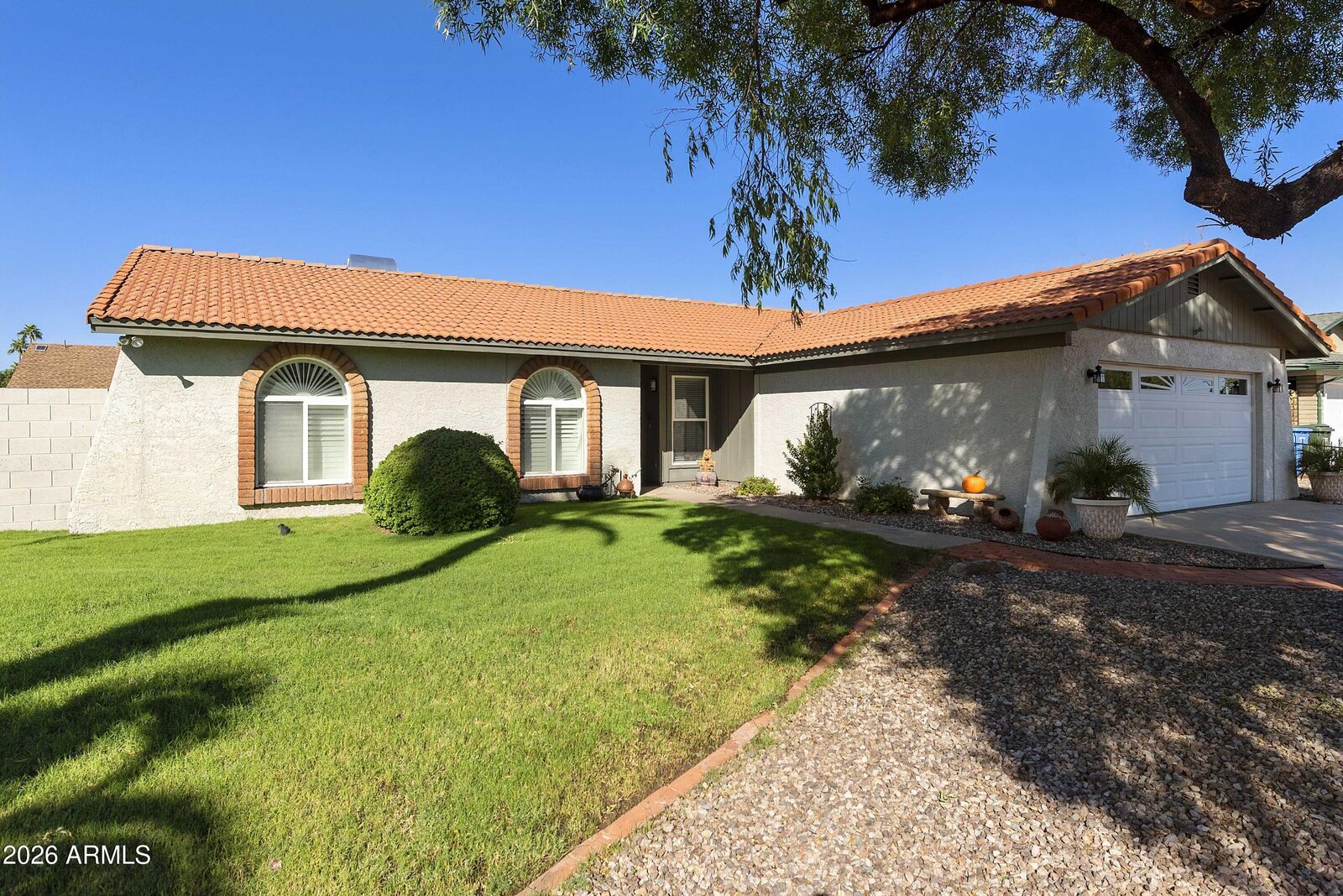 Property Photo:  532 E Renee Drive  AZ 85024 