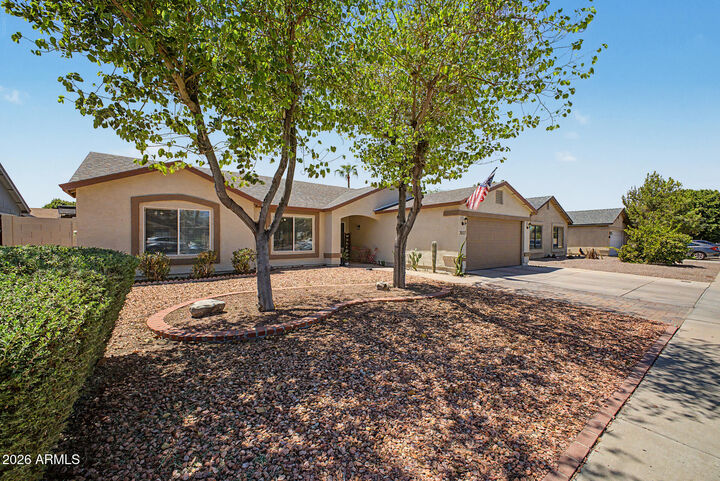 Property Photo: 3027 W Daley Lane AZ 85027