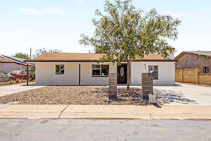 Property Photo:  1609 W Chipman Road  AZ 85041 