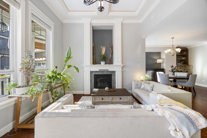 Property Photo: 17433 1 Avenue BC V3Z 9P9