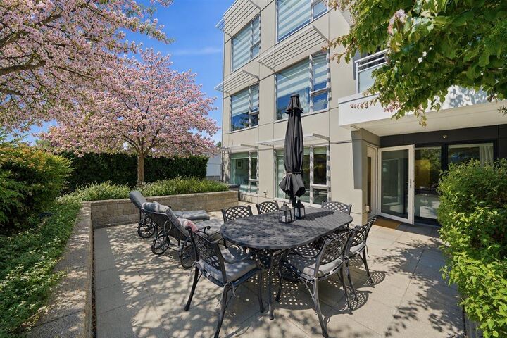 1061 Marine Drive 207 — photo 1
