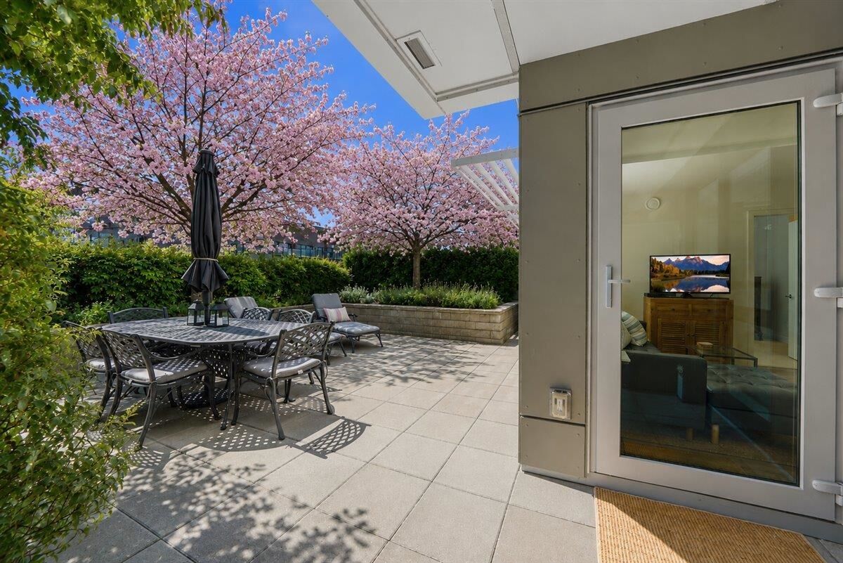 Property Photo:  1061 Marine Drive 207  BC V7P 1S6 
