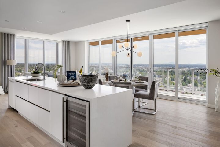 485 W 42nd Avenue 1402 — photo 1