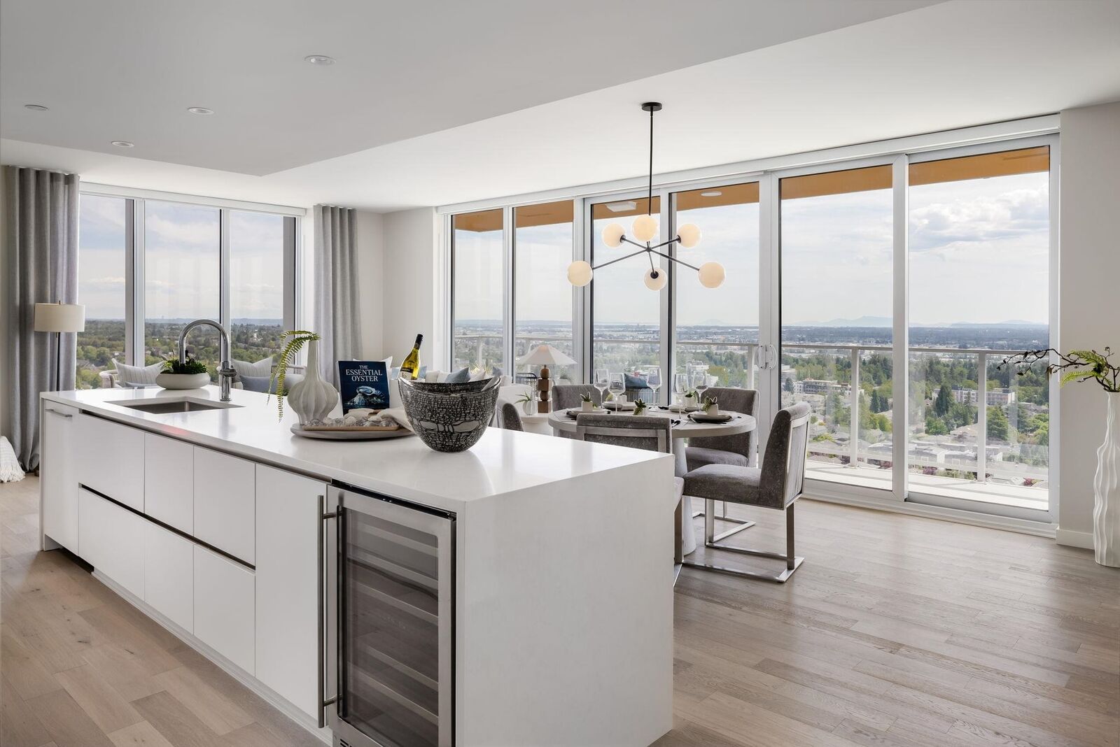 Property Photo: 485 W 42nd Avenue 1402 BC V5Y 0R6