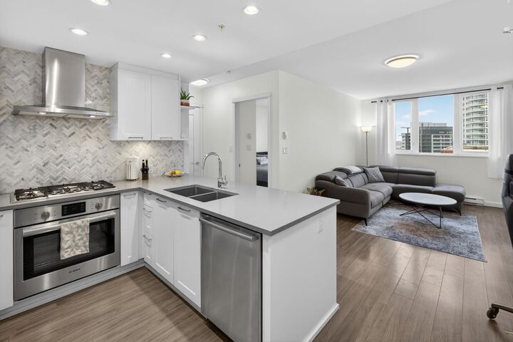 Property Photo: 520 Como Lake Avenue 2101 BC V3J 0E8